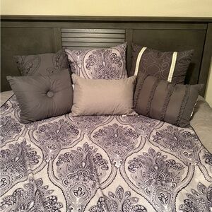 Gray and Cream throw Pillow. Set of 3.